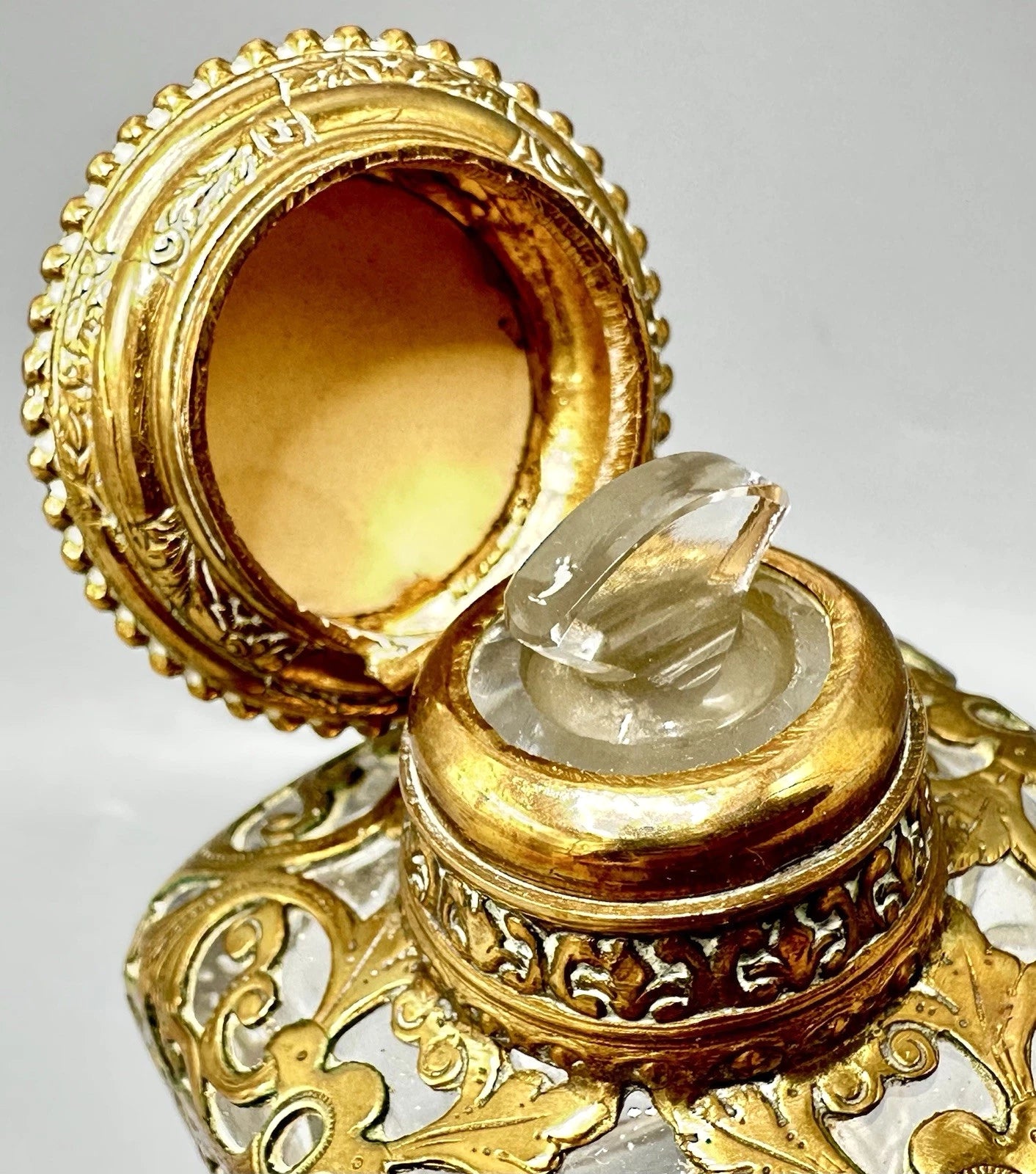 グランドツアー パレ・ロワイヤル 香水瓶 ＆ アンティーク ベルプル