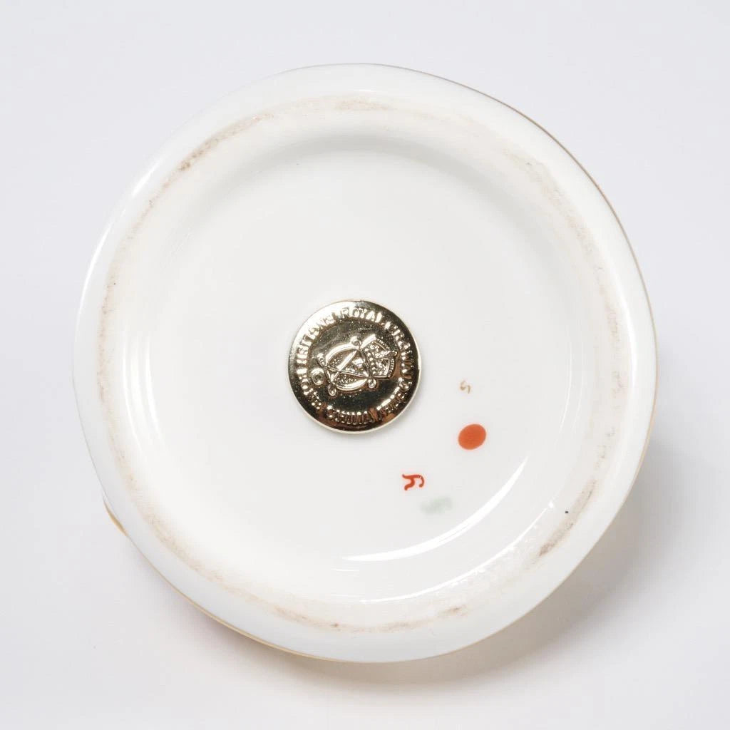 英国製 ロイヤルクラウンダービー 伊万里様式 磁器製カエル ペーパーウェイト（約7.5×10cm）